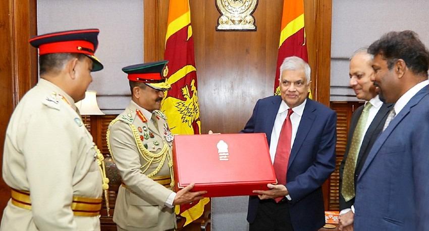 Presidential Dispatch Bag designed by Army handed over to President